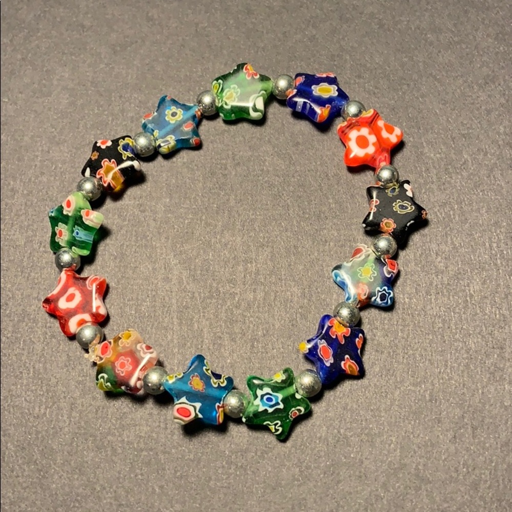 Elastic multicolor beaded bracelet